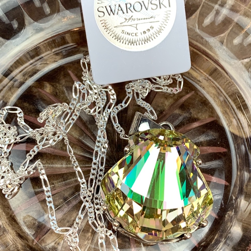 🌿Swarovski Crystal Pendant🌿